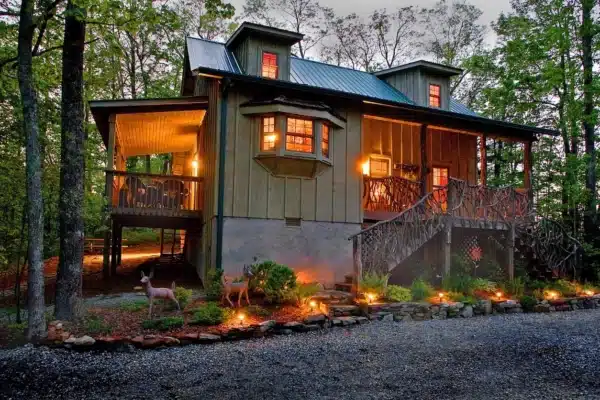 Gorgeous "Deer Lodge" - Brevard NC Cabin Rentals With Hot Tub